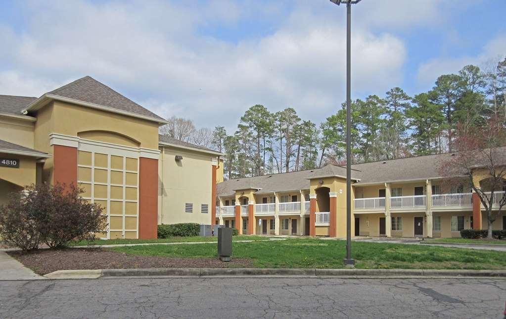 Suburban Studios Raleigh - Crabtree Valley Екстер'єр фото
